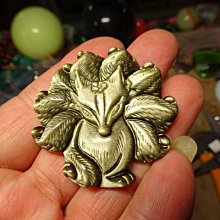 天然海藍寶九尾狐吊墜，工藝匠心獨具！色潤體淨，家有狐仙，白首不相離規格：26/11mm 歷史價格詳細信息