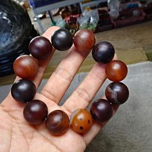 《藍晶寶石玉石》→手鍊系列→天然玉化硨磲貝化玉8mm蜜蠟手珠鍊→Y235 歷史價格詳細信息