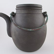 藏寶閣（宜興紫砂） 老茶壺宜興原礦紫砂名家早期吳雲根純手工雲肩如意玉笠壺 Cmhy397 歷史價格詳細信息