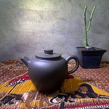 一如宜興紫砂壺底槽清漢方 約280cc 28出水孔刻字畫 民間實力派陶手全手工製作附證書 歷史價格詳細信息