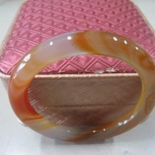 天然玉髓手鐲-B0876- 寬14.2mm厚7.5mm 內徑56.2mm約17.8圍 ♥️特價600元 歷史價格詳細信息