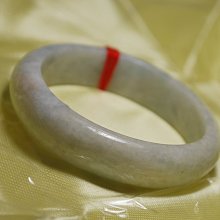 出天然翡翠手鐲白月光5556圈，輪胎挺白凈的一條底 歷史價格詳細信息