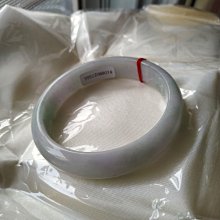 ⚜善霖翡翠⚜緬甸玉翡翠A貨細糯底財神爺，開臉童趣，磨砂精工，不喜歡神佛像太肅穆的愛玉們可以入手，新年要到了，請來過爐保祐一整年的財運興旺吧~完美無紋裂，附掛繩 歷史價格詳細信息