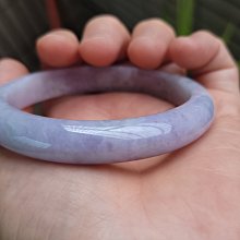 天然緬甸A貨翡翠玉鐲~老坑冰膠綠底~附玉石證書~特價:26800元起標~綠柚紫渼 歷史價格詳細信息