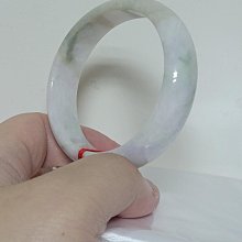 天然翡翠A貨手鐲-粉底色帶飄花貴妃手鐲-蛋形手鐲-約53+內徑-有瑕 歷史價格詳細信息