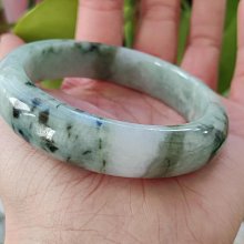 #手鐲56圈口飄花圓條緬甸翡翠A貨手鐲圈口翡翠玉鐲以下詳情拍之前必看：視頻打 歷史價格詳細信息