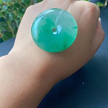 獨龍玉非洲翠冰飄花手鐲5353.5/12.3/8.2近玻璃底的一只小高貨！！超好看的冰 歷史價格詳細信息