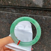 翡翠手鐲實體批發冰膠種水好晴水飄花黃翡圓條52.2*9.4* 歷史價格詳細信息