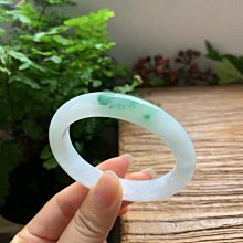 50圈口 超值款 獨龍玉手鐲 高冰感 飄白冰 飄花靈動 似青花瓷般 帶點黃加綠 獨特性強 歷史價格詳細信息