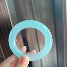 冰水藍色飄藍花翡翠小桶珠  尺寸卡5.85×4.28完美無紋裂取料子的時候下 翡翠 飾品 收藏【二手】【微淵古董】-730 歷史價格詳細信息