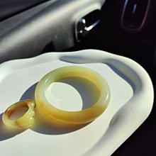 和闐玉手鐲，新疆且末糖白，白度很好，油性非常足。35268 歷史價格詳細信息