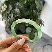 獨龍玉圓條鐲 辣綠飄花 53圈口 轉品清倉 飄花靈動 整體高冰種水 帶小翠花 上手氣質大方 歷史價格詳細信息