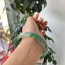 辣陽綠飄墨色花翡翠珠珠  尺寸卡5.25有墨色的色根紋微微黃棉和一點平臺 翡翠 飾品 收藏【二手】【微淵古董】-656 歷史價格詳細信息