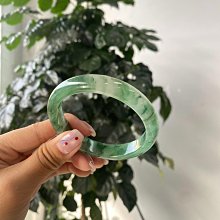 獨龍玉手鐲 冰飄花  高厚款 53圈口 清倉 飄花靈動 整體高冰種水 輪胎鐲 高厚款用料足 歷史價格詳細信息