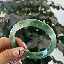 很高的冰飄金絲綠翡翠觀音金絲種適合女生個頭不算很大精致、是 翡翠 飾品 收藏【二手】【微淵古董】-3561 歷史價格詳細信息