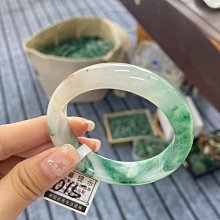 冰黃加綠飄花翡翠珠珠  尺寸卡5.8有小色根和雜棉點冰黃加冰綠相交融的一 翡翠 飾品 收藏【二手】【微淵古董】-1722 歷史價格詳細信息