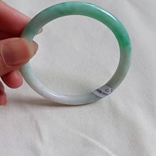 【55圓條】辣陽綠復古圓條翡翠手鐲-11-9.5糯化到糯冰底，種老細膩有水頭。這個陽綠色優 歷史價格詳細信息