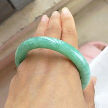 天然A貨翡翠手鐲，白月光正圈手鐲，自然光拍攝，底子很水頭，完美，帶證書發貨，支持全國復檢不 歷史價格詳細信息