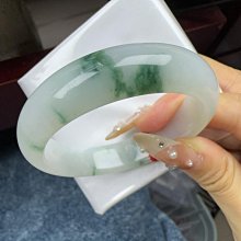 天然翡翠飄花手鐲，圈口55.2-12.2-7.8，料子細膩水 歷史價格詳細信息