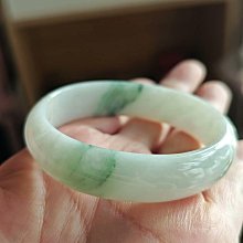 （特價款）52圈口飄花貴妃A貨翡翠手鐲。[火]180元 歷史價格詳細信息
