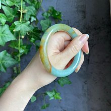 翡翠圓條飄藍花手鐲57.5圈口條粗9.8毫米，全品糯種滿飄花16563 歷史價格詳細信息