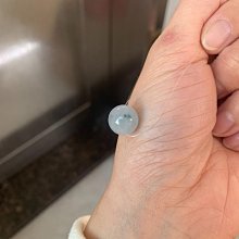 翡翠白冰單珠散珠 一顆瑪瑙底子純純的 另一顆有點結構 半賣半 歷史價格詳細信息