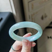 玉石手镯 緬甸天然A貨貴妃翡翠玉手鐲飄綠花冰種春彩翡翠手鐲寬版冰透MB158 歷史價格詳細信息