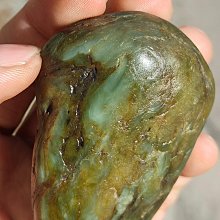 新疆和闐玉 青玉原石(UnL-G-030)，適合把件、鴨蛋青 老熟皮白肉、皮色老氣、潤度細度佳、獨仔料，毛孔清晰可見。可遇不可求，敬請把握！ 歷史價格詳細信息