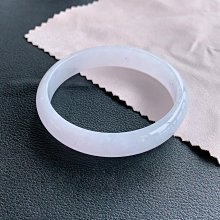 天然A貨翡翠手鐲，白月光正圈手鐲，自然光拍攝，底子很水頭，完美，帶證書發貨，支持全國復檢不 歷史價格詳細信息