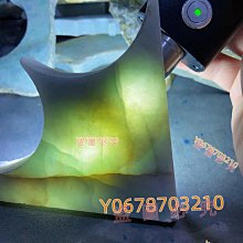 天然緬甸翡翠原石   一物一圖， 重量:151克 編號F40 翡翠 原石 收藏 【天地通】二手712 歷史價格詳細信息