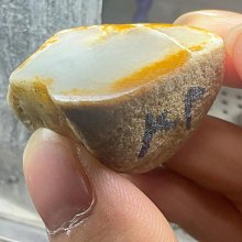 大馬坎翡翠原石，種老肉細，，重86g，滿免運 歷史價格詳細信息