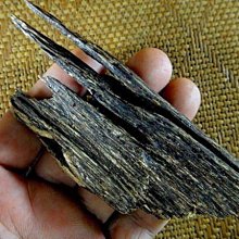 [福田工藝]老古董/加里曼丹沉香/香味濃醇油脂凝厚/實心聞香把玩香配墜飾本標17.2g[沈把9] 歷史價格詳細信息