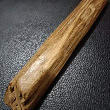 鈺鑫，沉香臥香座，76克，D048 價格比較,價格查詢,歷史價格詳細信息