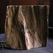 【一品香包】最新系列波士頓枕頭包 潮流手提包斜背包 原版內裏 上身效果也超贊 大號 歷史價格詳細信息