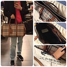BURBERRY 經典格紋浮雕小牛皮16卡對開二折長夾(黑色) 8078353 A1189 歷史價格詳細信息