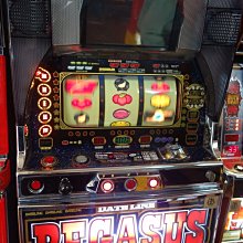 柯先生日本原裝SLOT斯洛拉霸機台2017年 狙擊13 超人氣動漫迷大型遊戲機台享受樂趣民宿佈置美式日式美式餐廳裝潢 歷史價格詳細信息