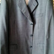 歐碼54【CERRUTI 1881】夏綠蒂黑標灰色細橘條紋單排三扣西裝上衣 歷史價格詳細信息