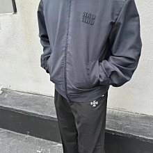 miu拉菲草拼接編織空頂帽 帽檐是軟的但有型 挺括 方便收納的同時 展開又很有版型 顯臉小的效果很明顯 歷史價格詳細信息