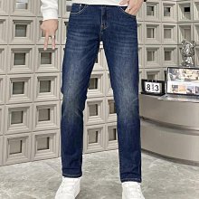 ARMANI阿瑪尼  2024春夏最新款時尚圓領短袖T恤，絲光棉面料，上身涼爽，貼膚舒適，吸汗透氣，耐看又好穿，logo徽章定位印 NO28378 歷史價格詳細信息