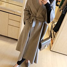 《巴黎拜金女》peekaboo中貓FENDI 襯蛇皮 兩用包33CM 中號 歷史價格詳細信息