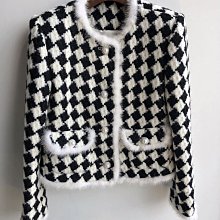 正韓～雲朵。韓國設計師品牌紫色系小香毛呢風外套 歷史價格詳細信息