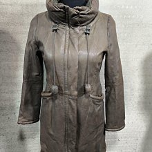 真皮皮衣，女式修身時尚外套，微瑕，胸圍92腰圍84袖長59肩寬38衣長47，塑料模特胸圍90，效果供參考。    純黑色 歷史價格詳細信息