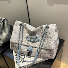 包包女2023夏季新款大容量褶皺通勤雙肩包女高級感單肩斜挎包 歷史價格詳細信息