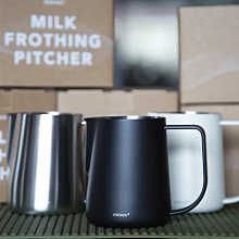 【沐湛咖啡】Minos不銹鋼拉花杯 義式咖啡機奶泡杯 黑色/不銹鋼色 寬底好炫奶 價格比較,價格查詢,歷史價格詳細信息