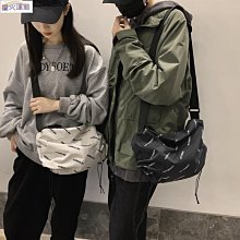 潮流男士小方包休閑日系韓版胸包個性經典PU皮質斜挎包ins手機包男士背包 歷史價格詳細信息