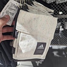 南????2024 4月 NIKE Air Jordan 1 Low 大童 籃球 緩震 經典 女款 白淺黃FV8486-181 歷史價格詳細信息