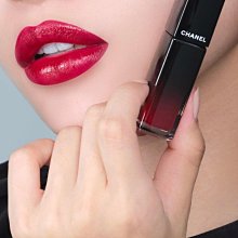 全新Chanel香奈兒超重工水鑽徽章皮靴黑色，靴子41碼， 明星同款，已絕版，全新 可走驗貨寶，全新正品有防塵袋，驗貨寶 歷史價格詳細信息