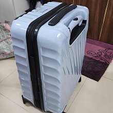 TUMI 19 Degree 旅行箱-鹵素藍 歷史價格詳細信息