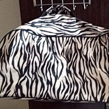 二手斑馬紋馬毛斜背側背手提三用包，進口胎牛皮! 歷史價格詳細信息