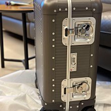 FPM BANK LIGHT Licorice Black 系列27吋行李箱 -平輸品 (爵士黑) 歷史價格詳細信息